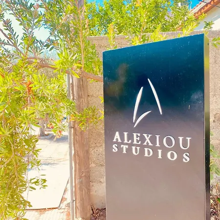 Alexiou アパートホテル 3*