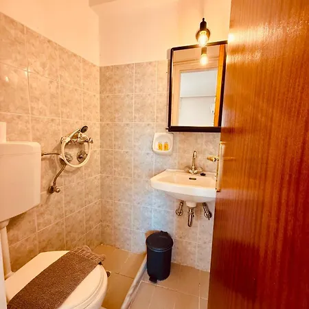 Apart Otel Alexiou