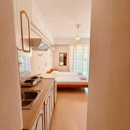 Apart Otel Alexiou 3*